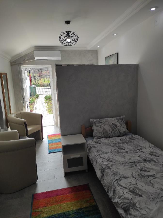 Vila Mila Riverside Apartments Smederevo Buitenkant foto